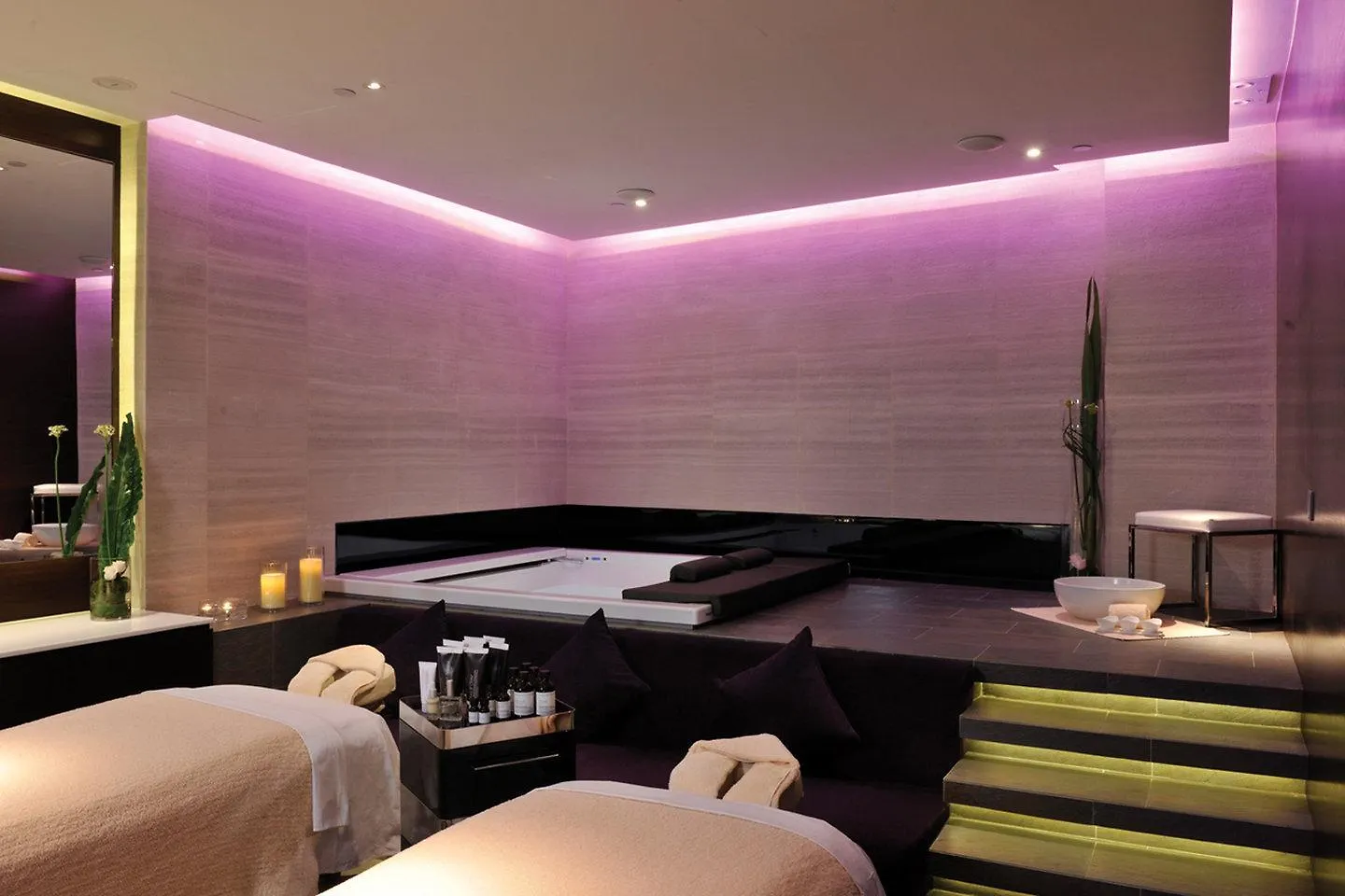 The Mira Hong Kong Hotel 5*,