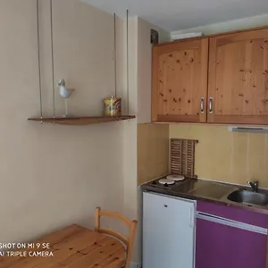 https://agreable-studio-cabine-proche-mer.fr-provencehotel.com