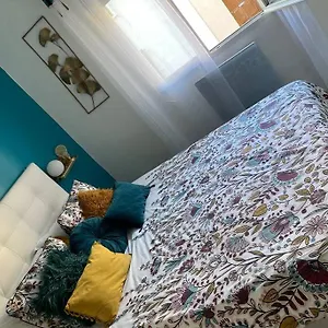 https://petit-appartement-de-50-m2-entierement-renove.fr-provencehotel.com