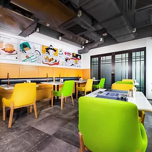 Hotel Express Centre By Ihg