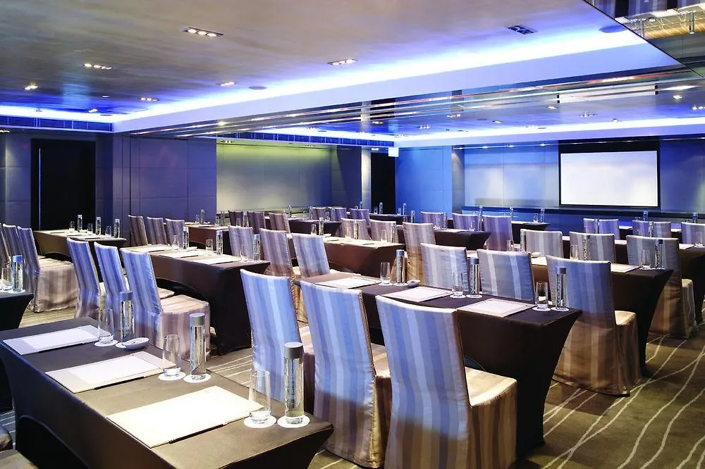 Hotel The Mira Hong Kong 5*,