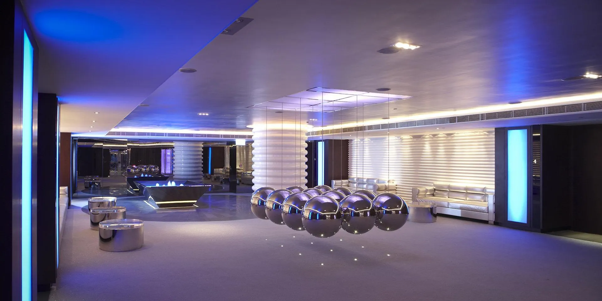 Hotel The Mira Hong Kong 5*,
